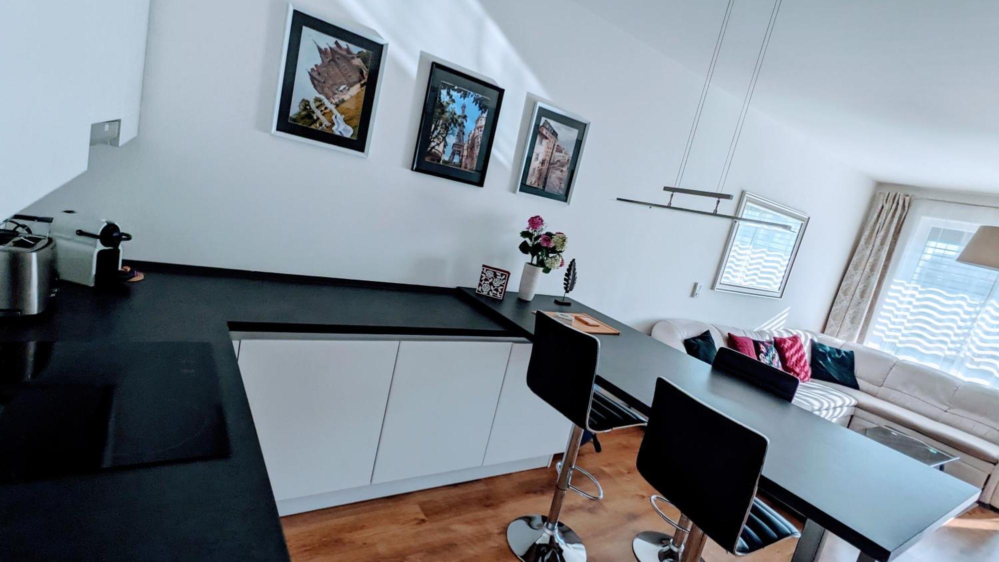 E1 Luxury Oldtown Apt - 2X Parking, Foodstore, Pcscreen, Netflix, Unlimited Music, Crib, Babychair, Fastwifi, Aircon โกชิเซ ภายนอก รูปภาพ